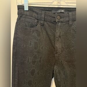 Joe's Jeans Women's Charlie
Black Snake Print Skinny Jeans Size 27
